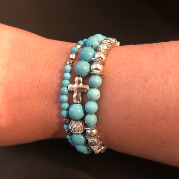 Turquoise Howlite and silver beaded bracelet stack - Picture 2 of 3